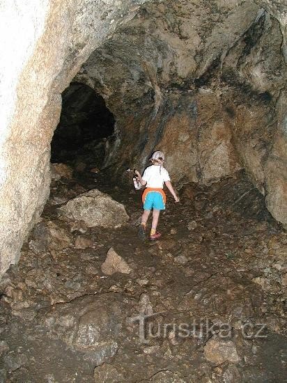希普卡洞穴