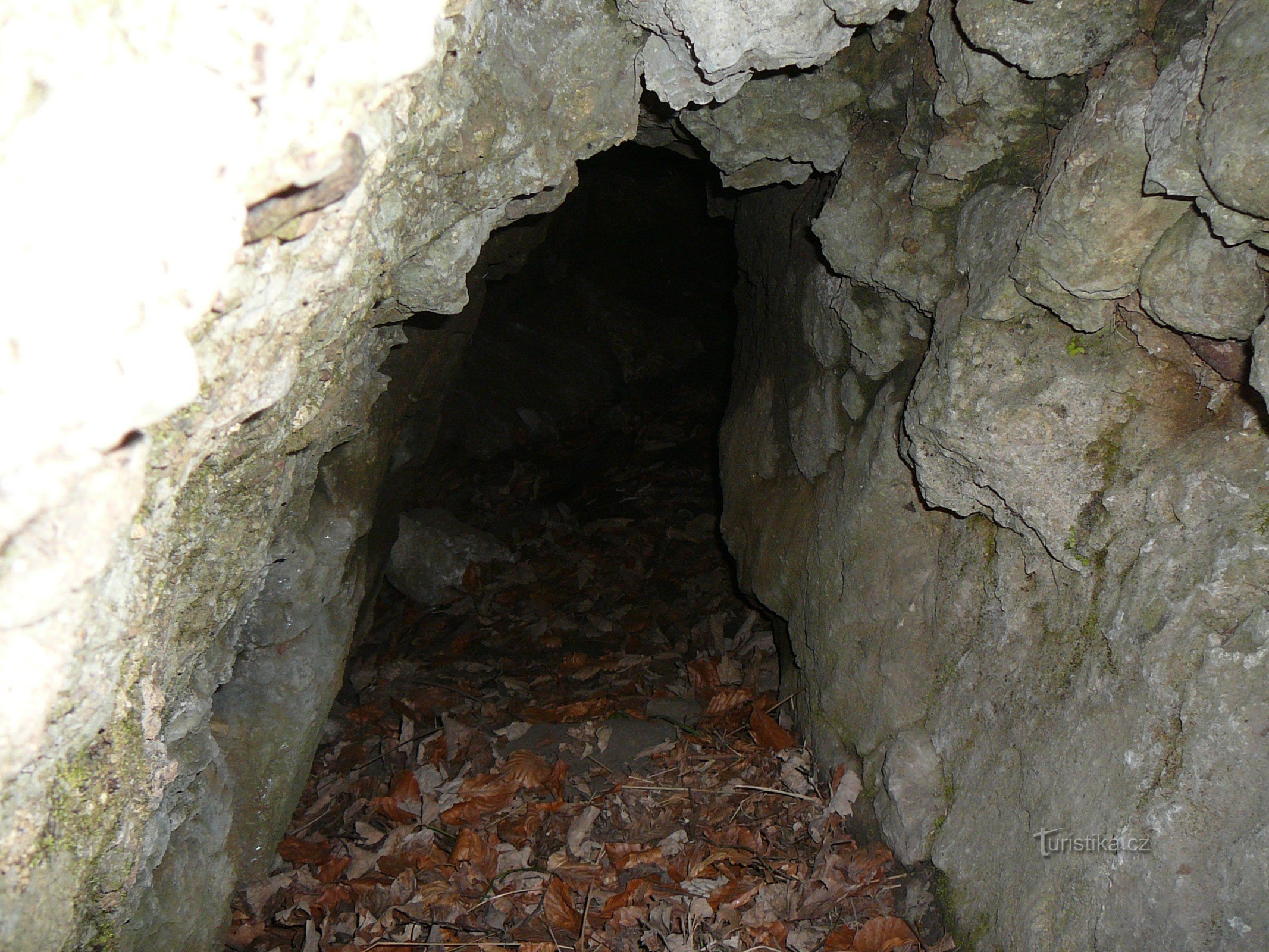 grotta i människans klippa