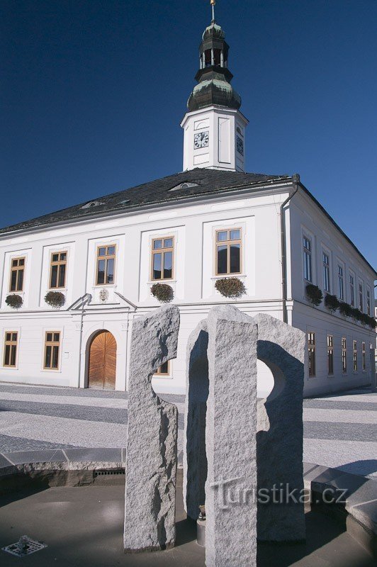 Kleiner Brunnen noch nicht angeschlossen