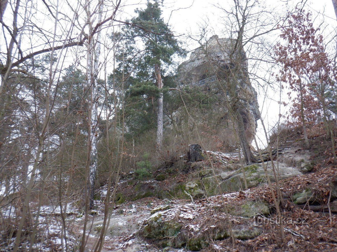 Jestřebí vicino al lago Mách - rovine del castello