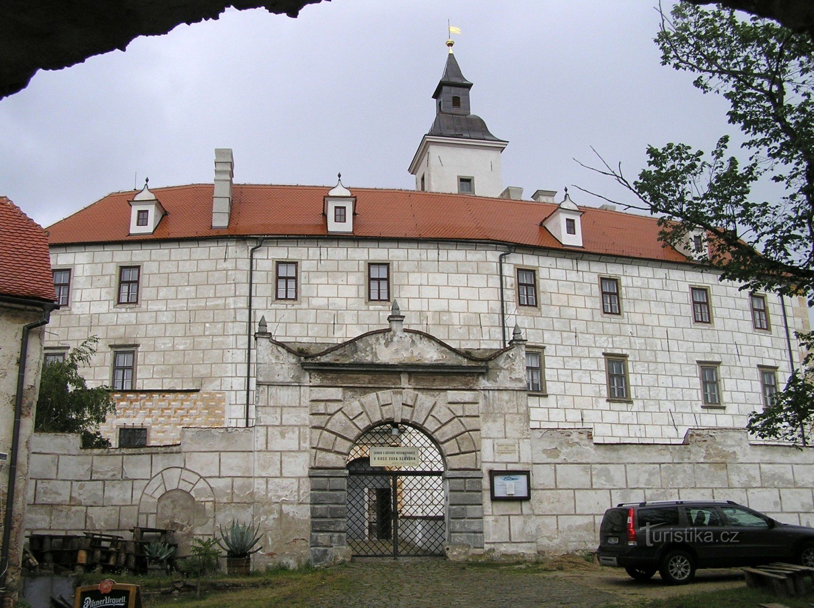 Jevišoice - Old Castle (second gate)