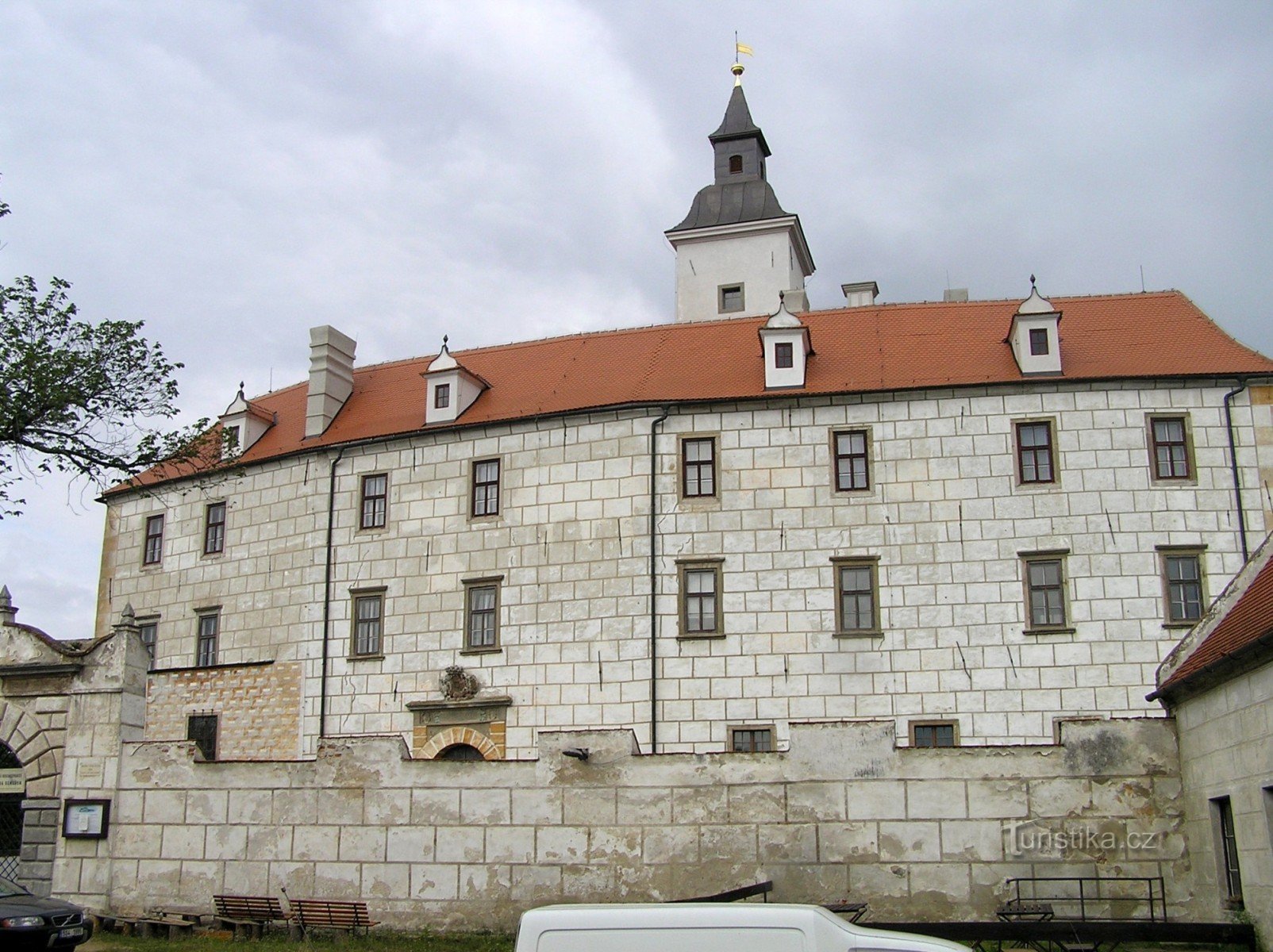 Jevišoice - Castelul Vechi (august 2006)