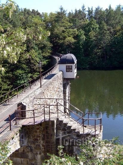 Jevisovka, barragem