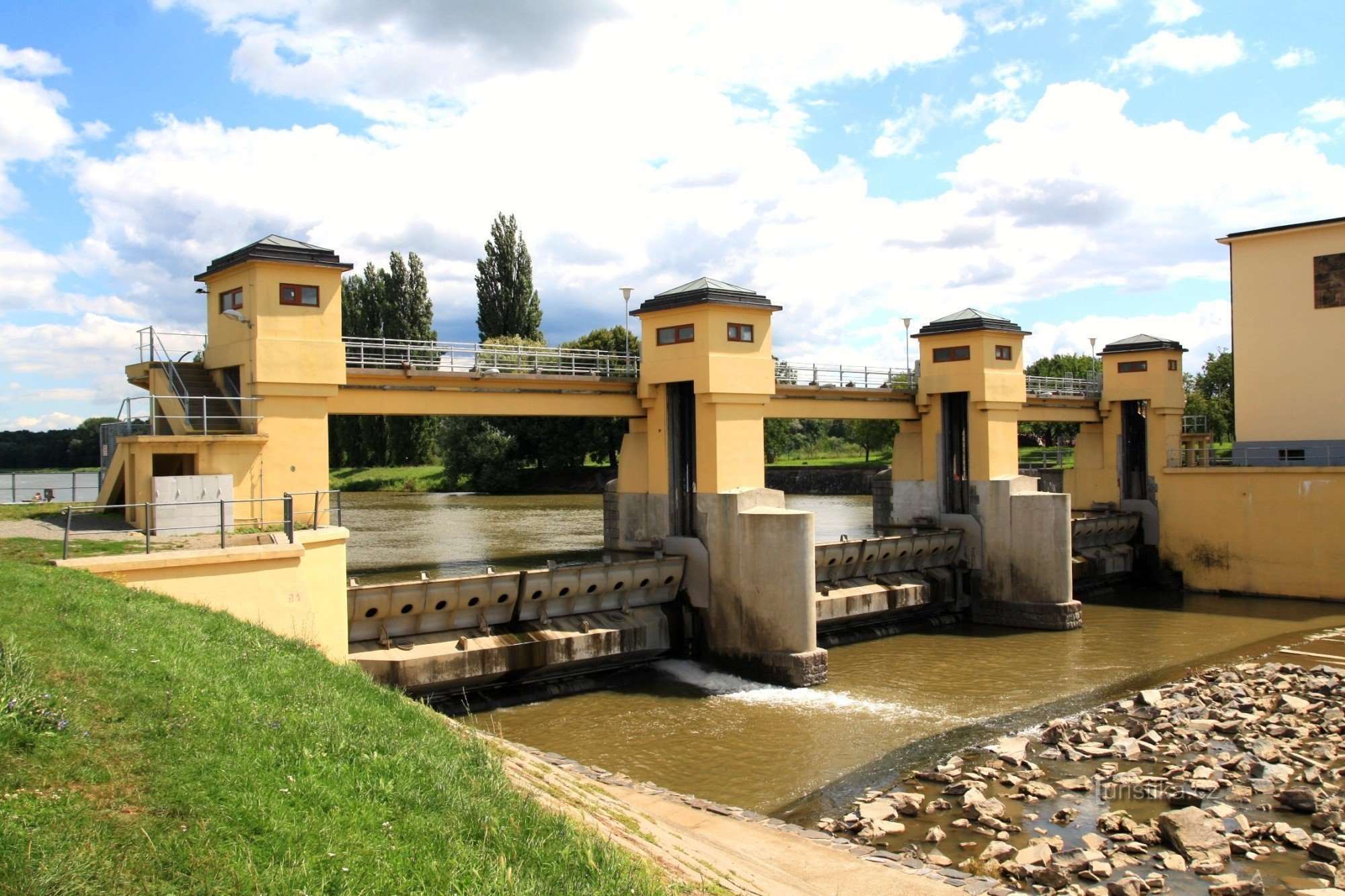 Spis i Moravia med et vandkraftværk