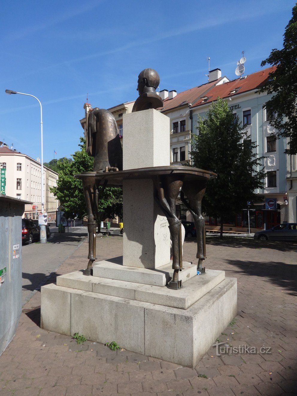 La statue équestre de Jaroslav Hašek et du Bon Soldat Švejk