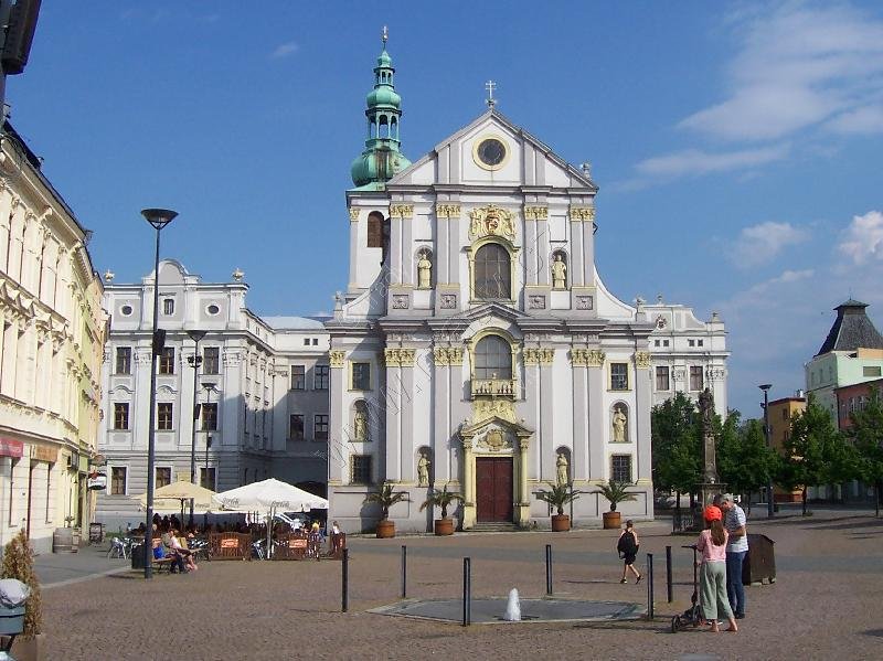 jezuitská kolej s kostelem sv. Vojtěcha (sv. Jiří)