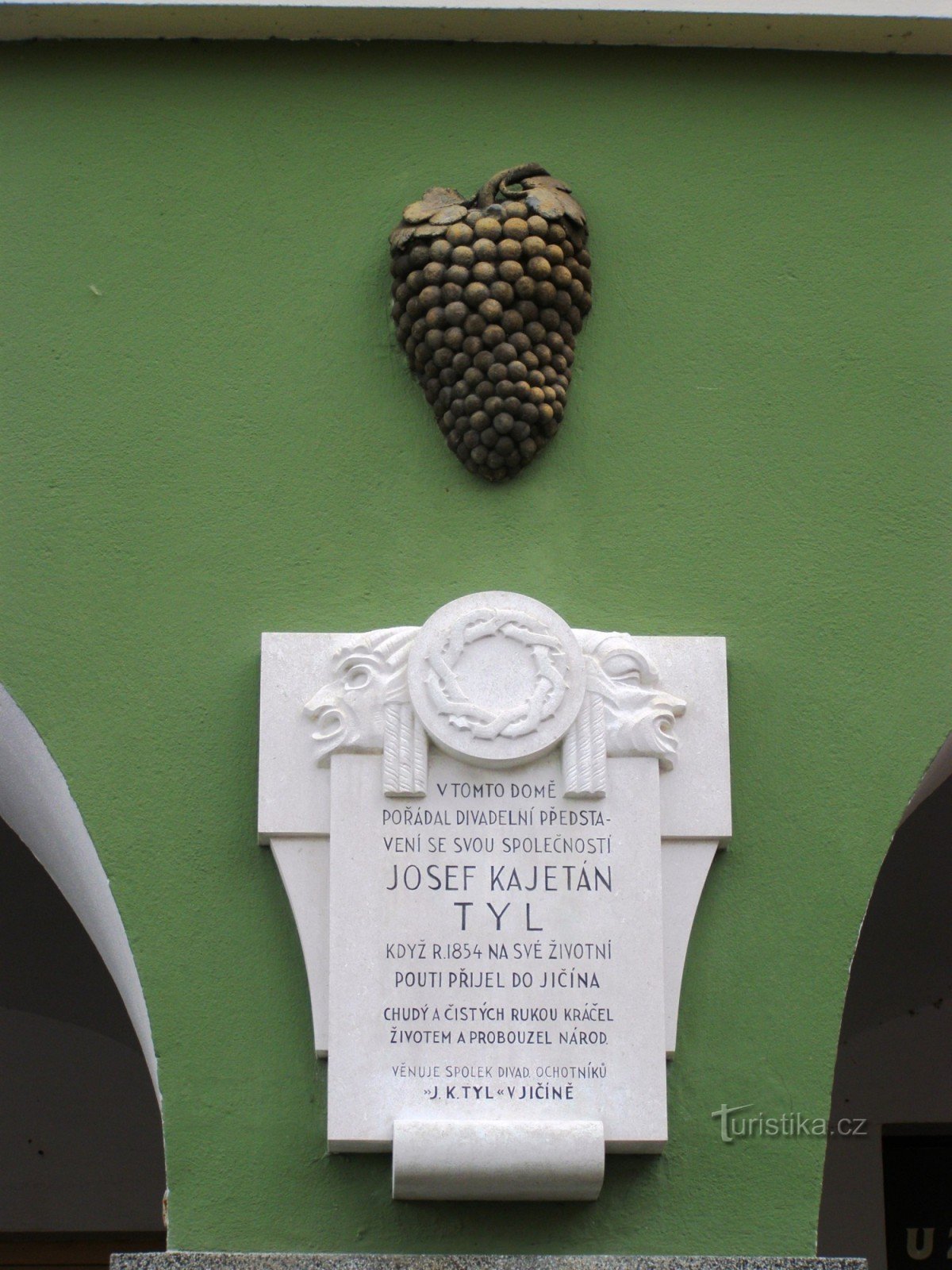 Jičín - Plaque commémorative JKTyl