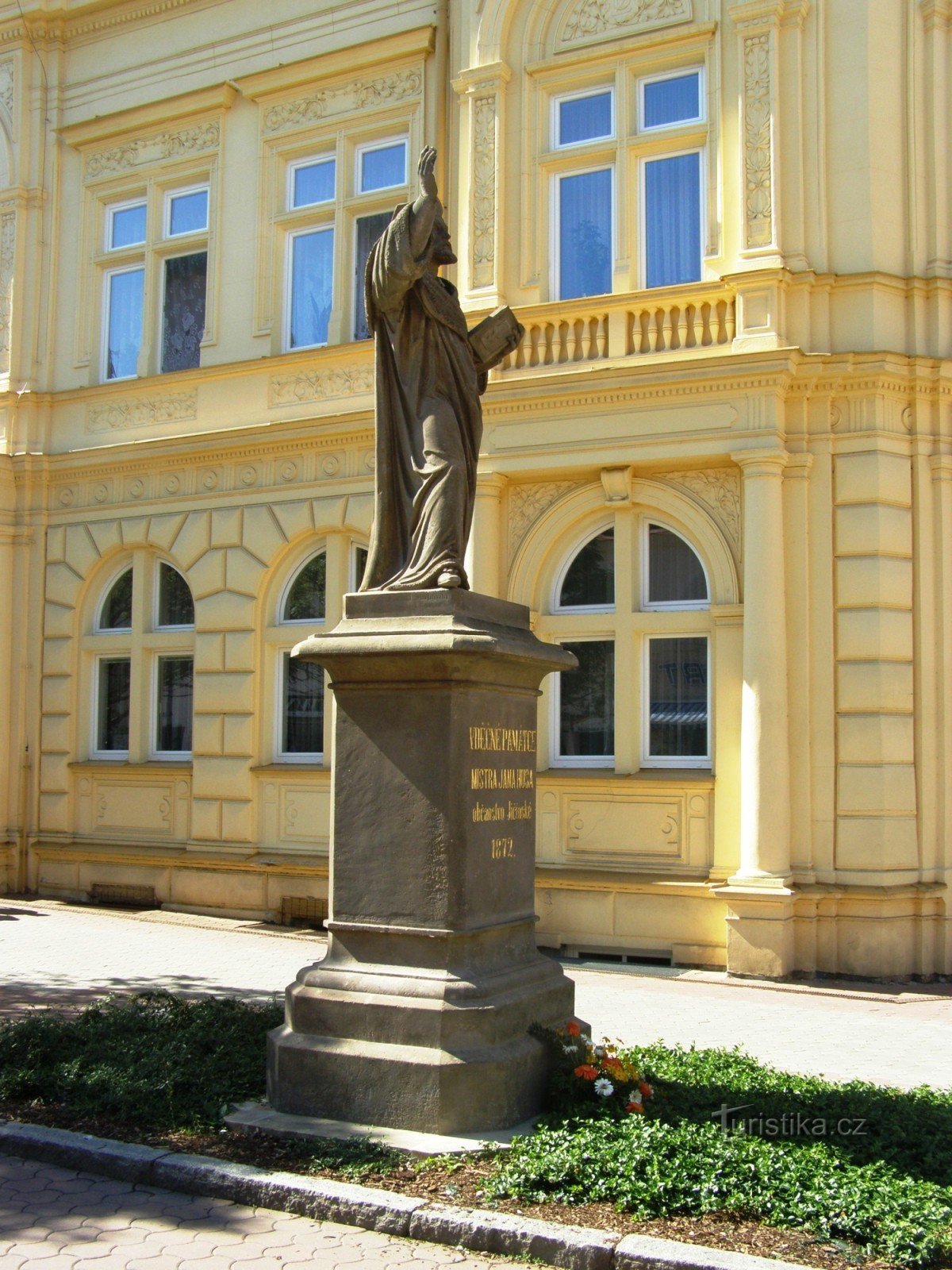 Jičín - monument over Mester Jan Hus