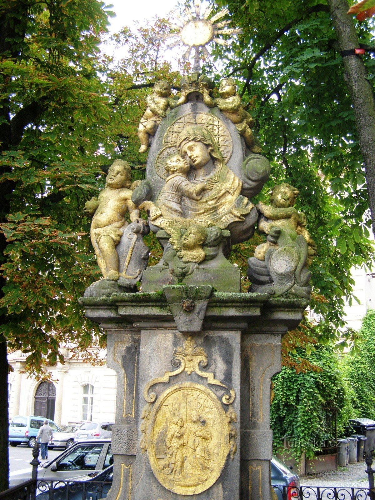 Jičín - statua della Vergine Maria di Rušanska