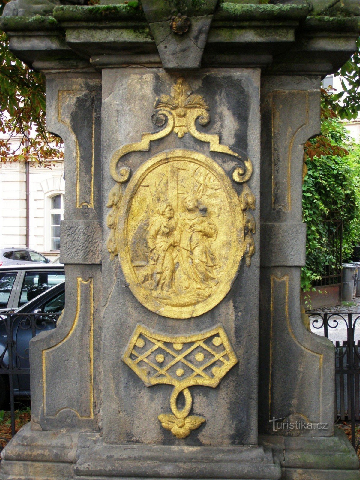 Jičín - standbeeld van Onze-Lieve-Vrouw van Rušanska