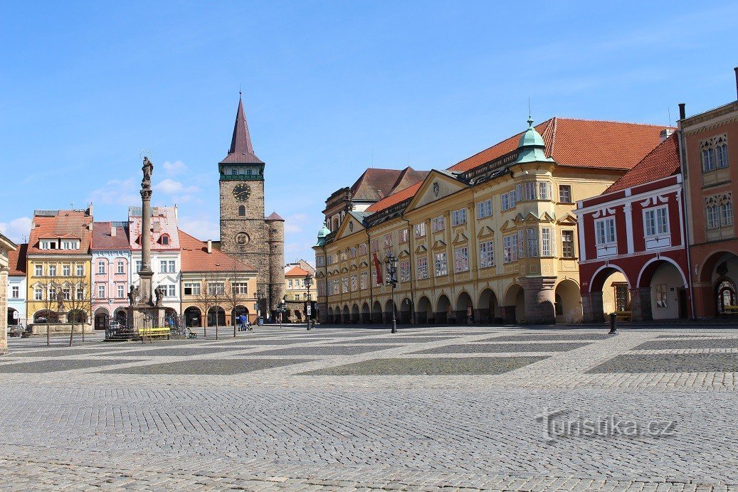 Jičín, Praça Valdštejn