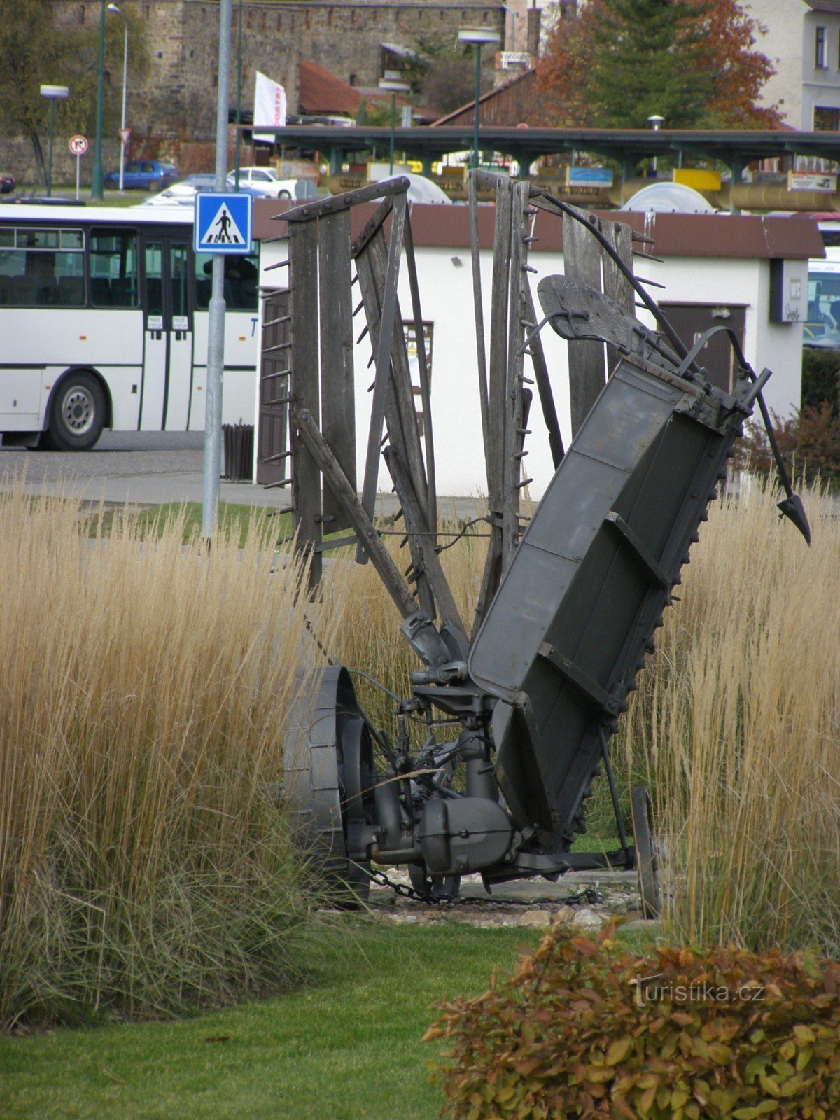 Jičín - landbouwmachine Knotek