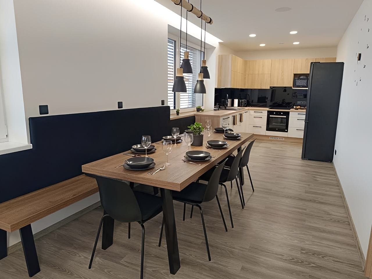 Jídelna + kuchyně