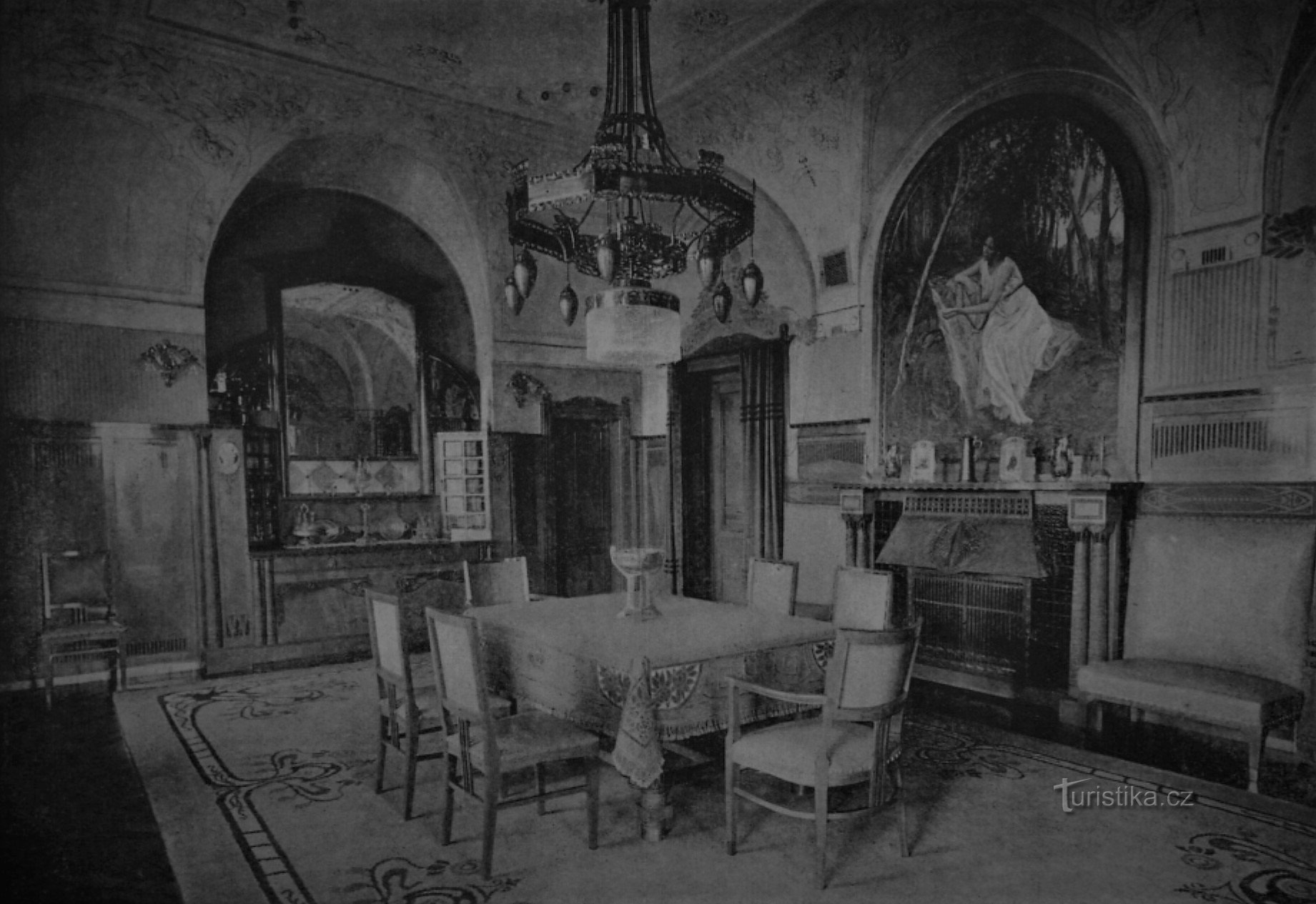 Phòng ăn trong Villa Anna ở Černožice nad Labem năm 1906