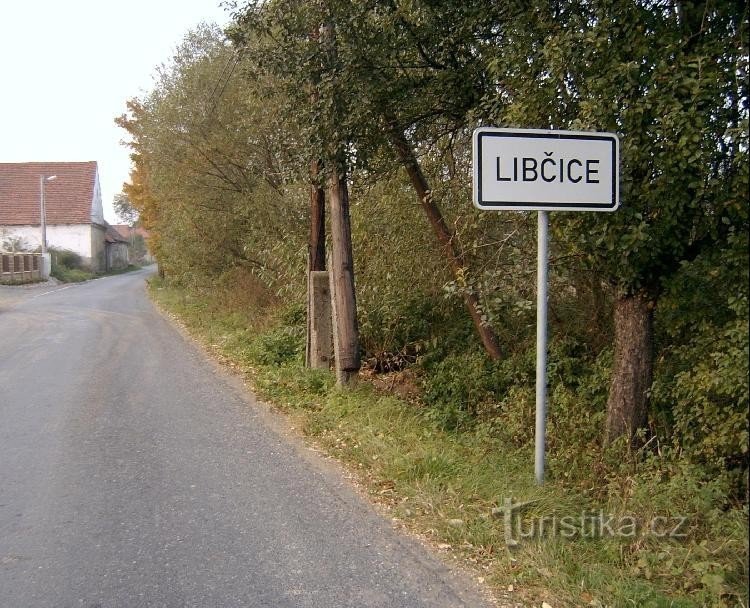 Južno od sela: Libčice s južne strane