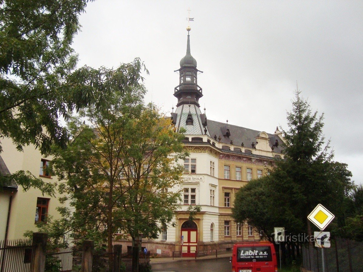 Jilemnice-Gymnasium and Secondary School-Photo: Ulrych Mir.