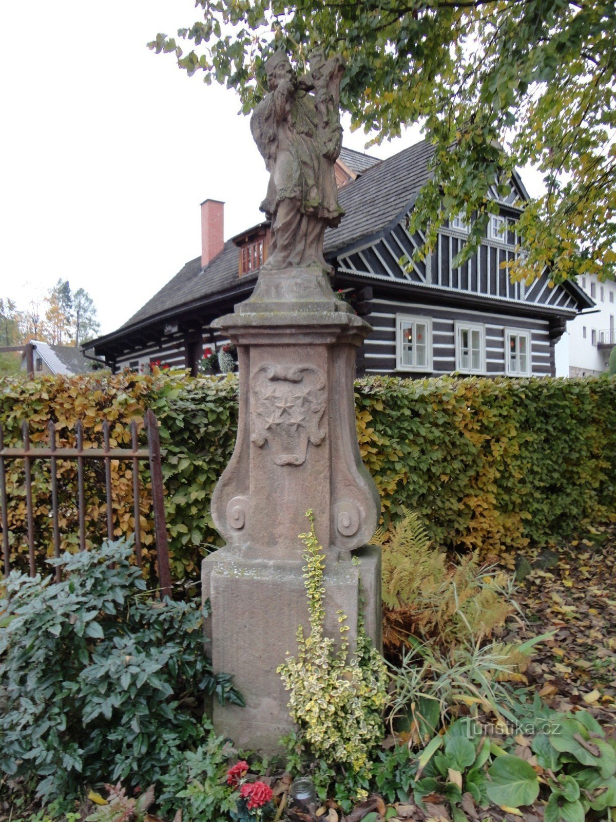 Jilemnice - Statue des Hl. Jan Nepomucký in Zvědavá uličky