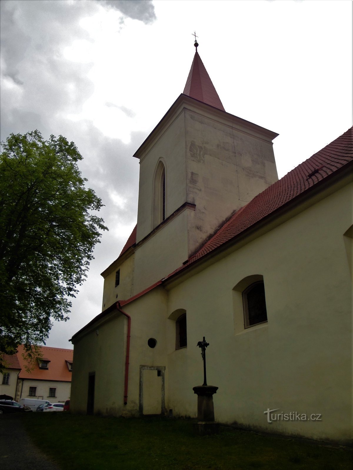 プラハ近郊の Jílové - 聖パウロ教会ヴォイテヒ