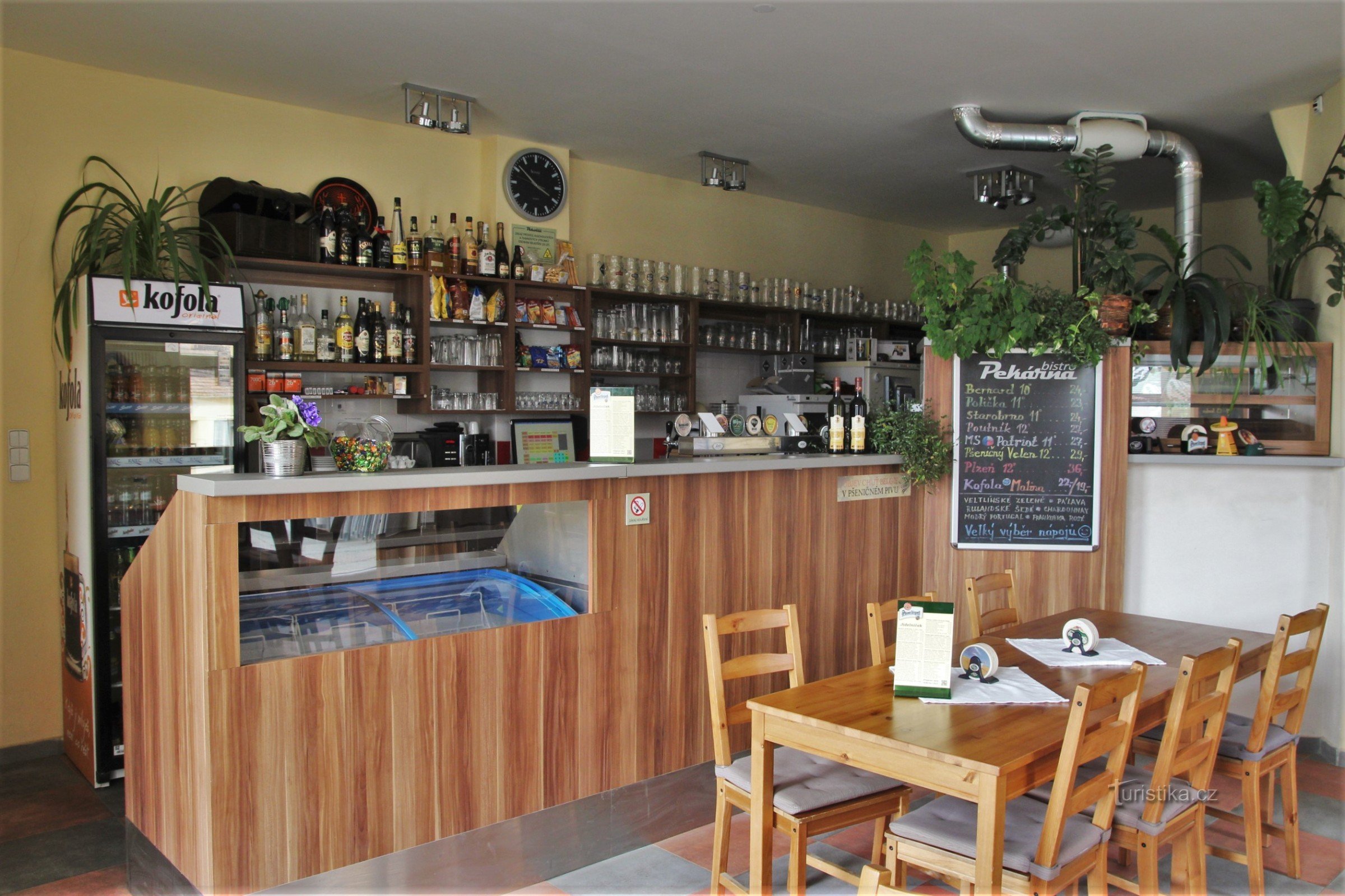 Jinačovice - bistro Pekárna