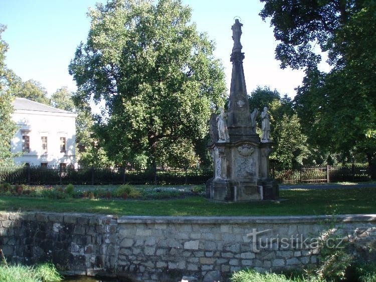 Jindřichov-skulptur