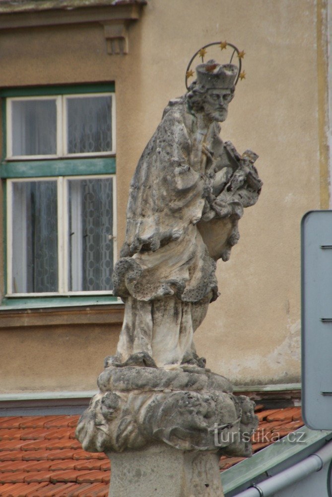 Jindřichův Hradec - sculture sul ponte Vajgar