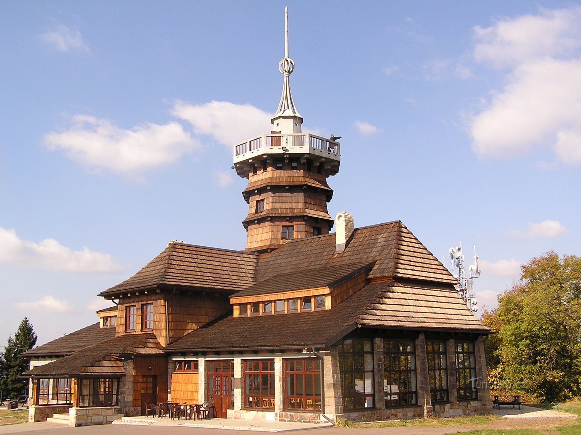 De toeristenhut van Jirásk in Dobrošov