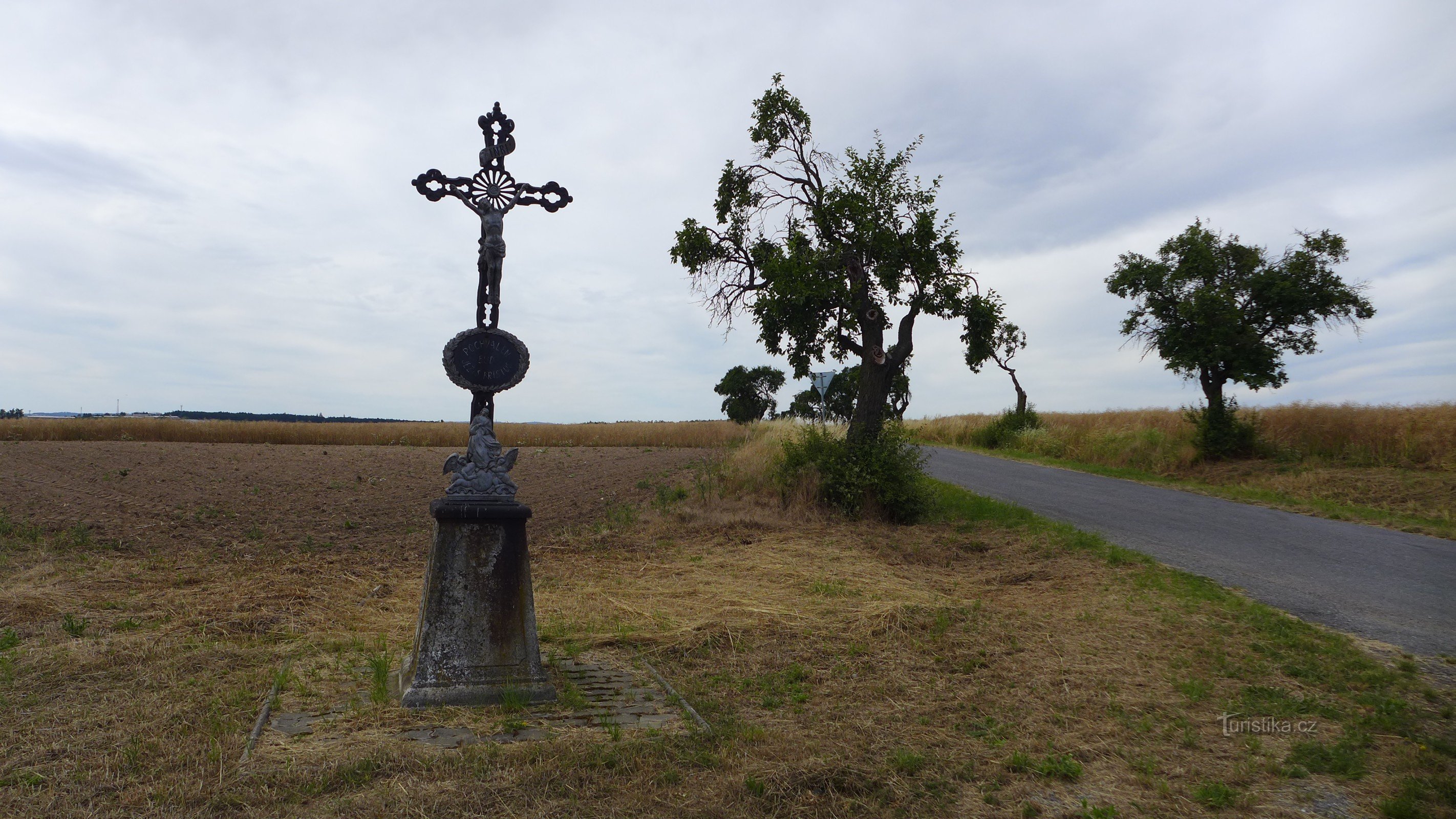 Jiřice near Moravské Budějovice: cross