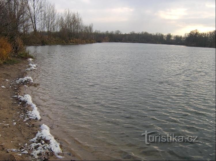 La rive sud du lac le plus à l'est