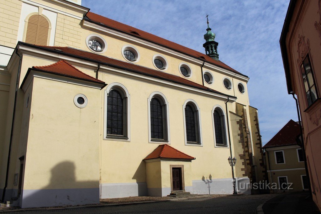 lado sul da igreja