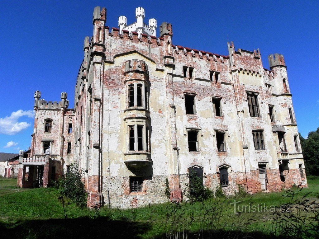 Lato sud del castello