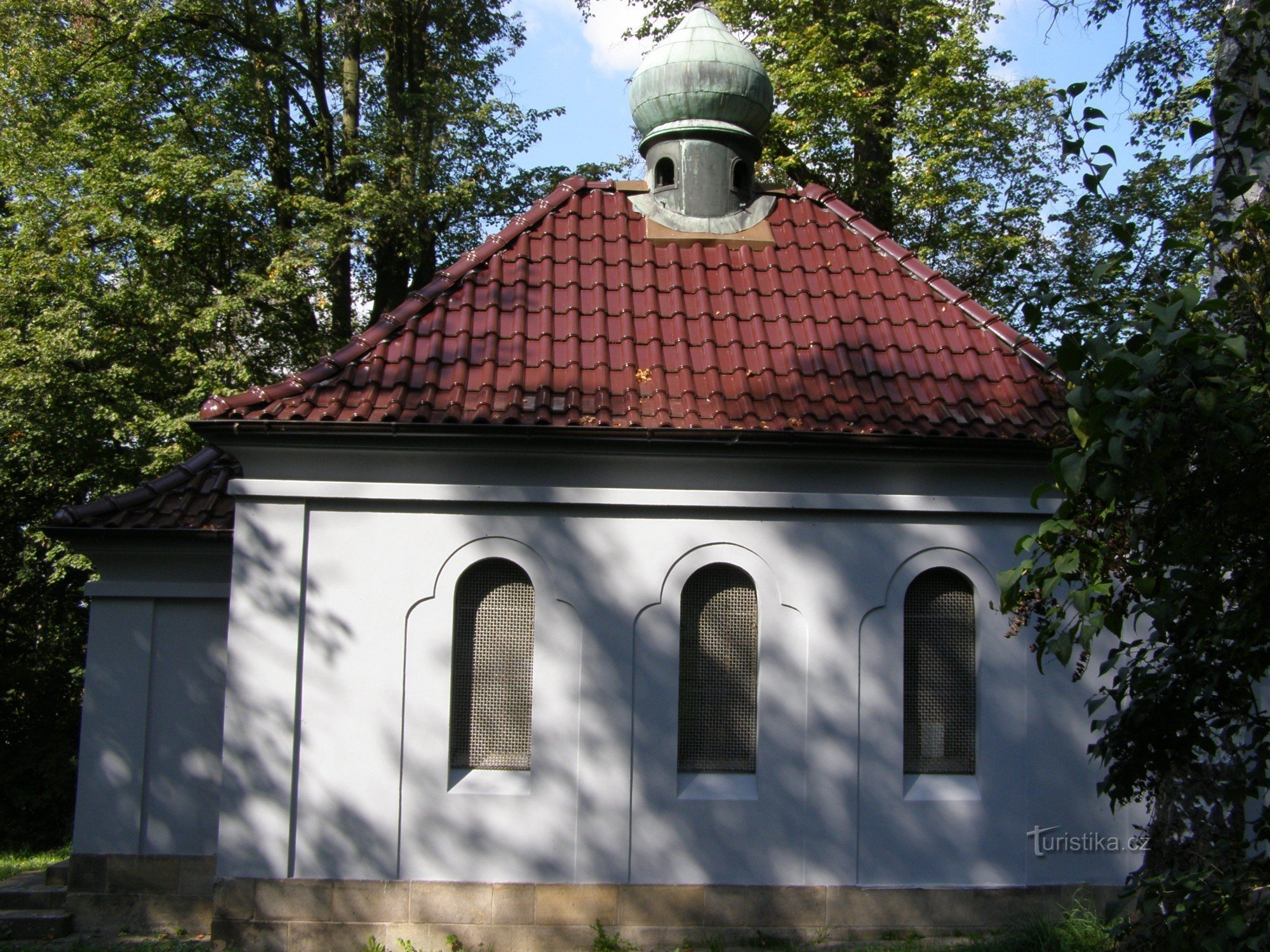 Josefov - Pyhän Nikolauksen kappeli Lilja