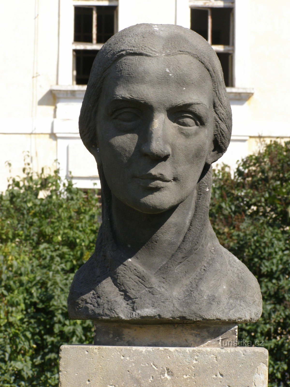 Josefov - μνημείο Bozena Němcová