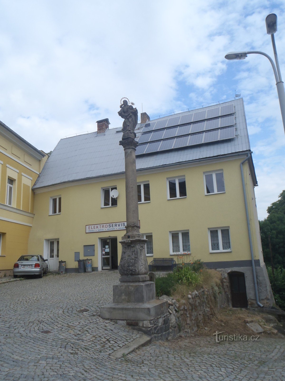 Josefské náměstí and Marianský column