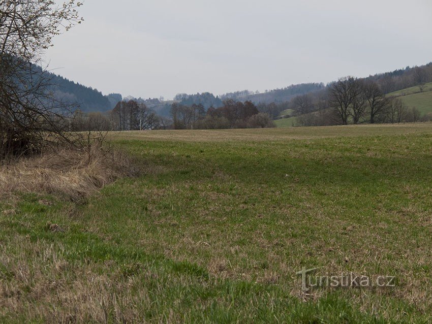 Alla valle di Lužná lungo il torrente Bratrušovské