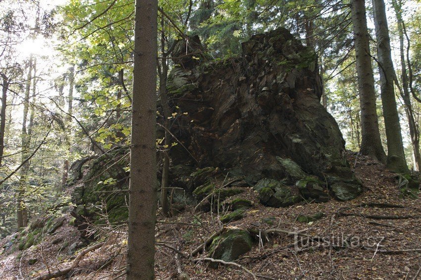 ヴォルィーニアにはもっと多くの岩があります