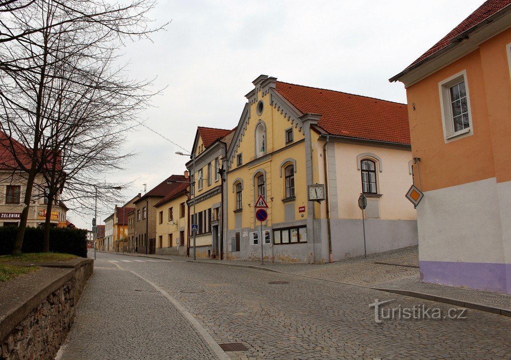 Kácov, veduta del municipio dalla piazza