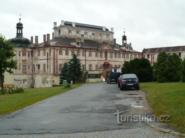 Kácov - замок