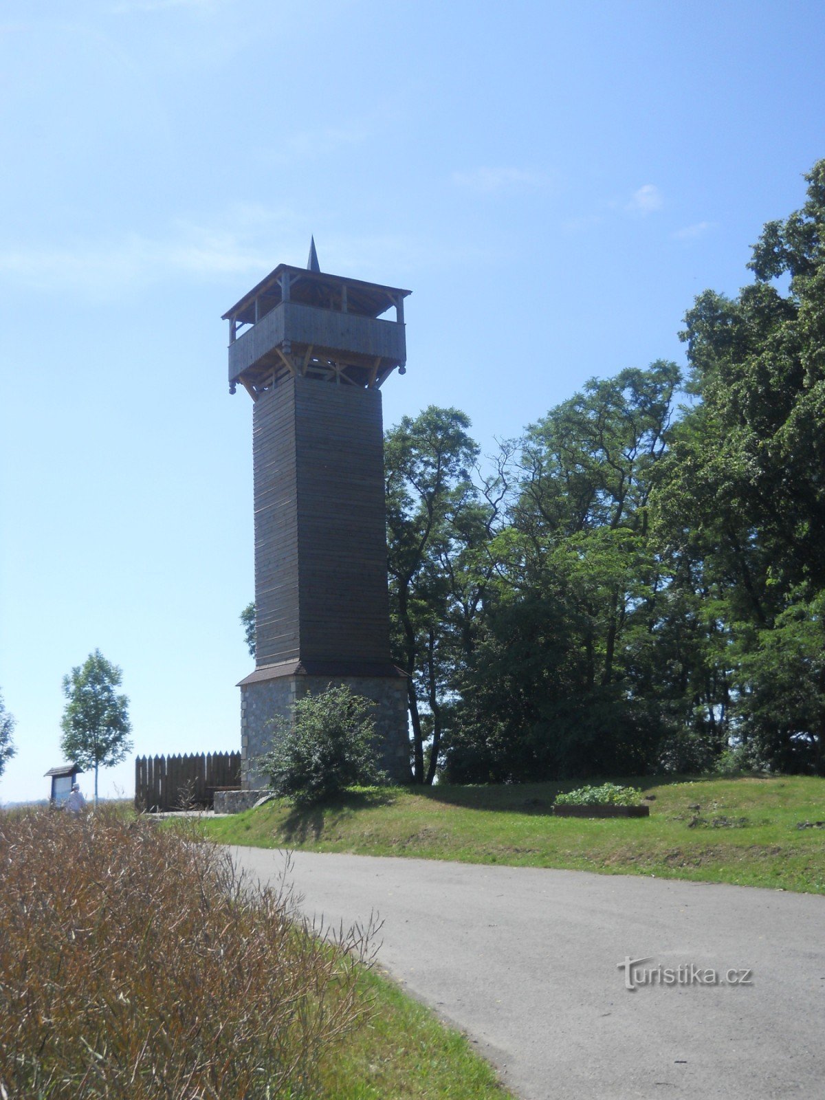Kadlín - wieża widokowa Hradišť