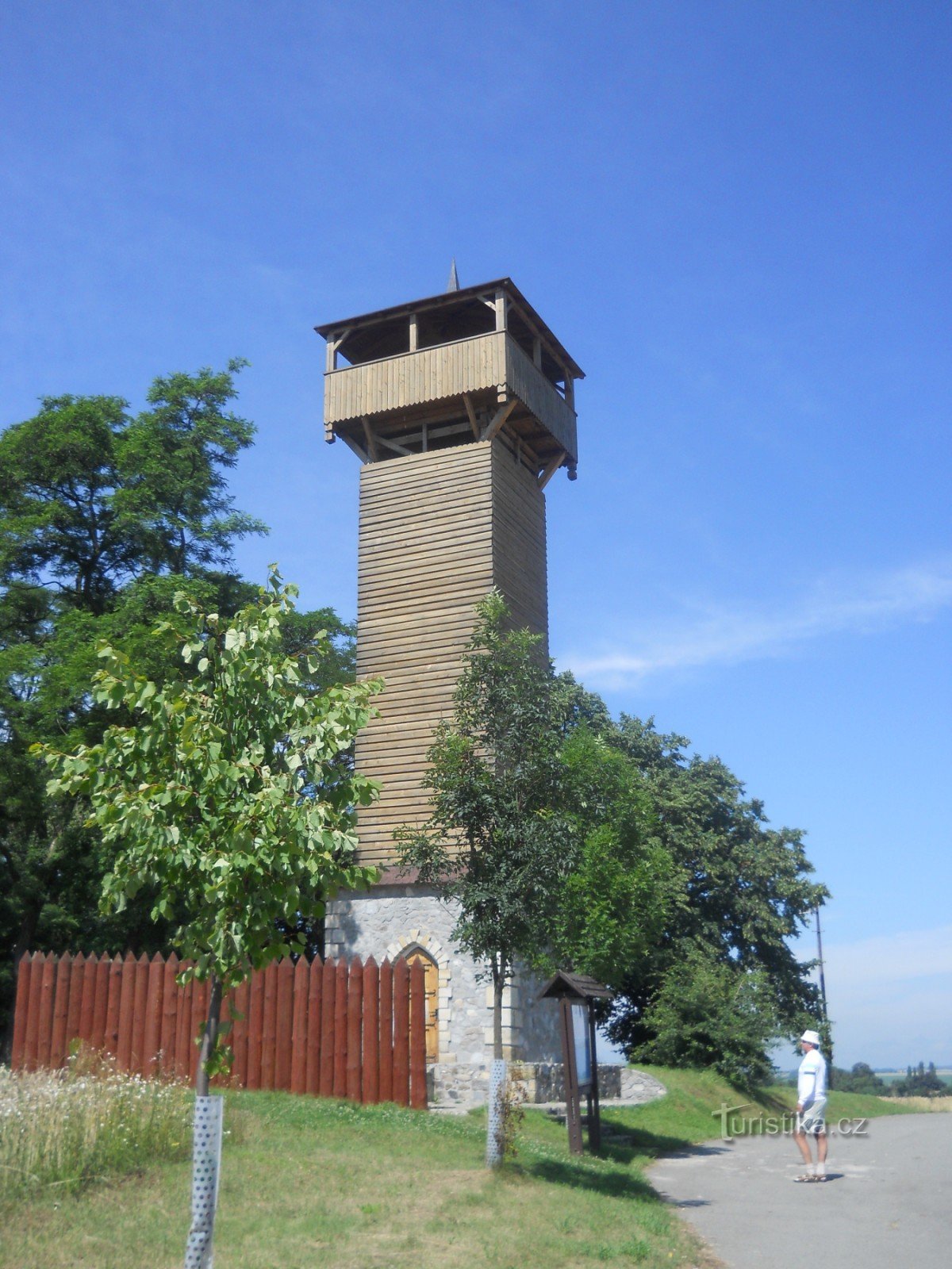 Kadlín - wieża widokowa Hradišť