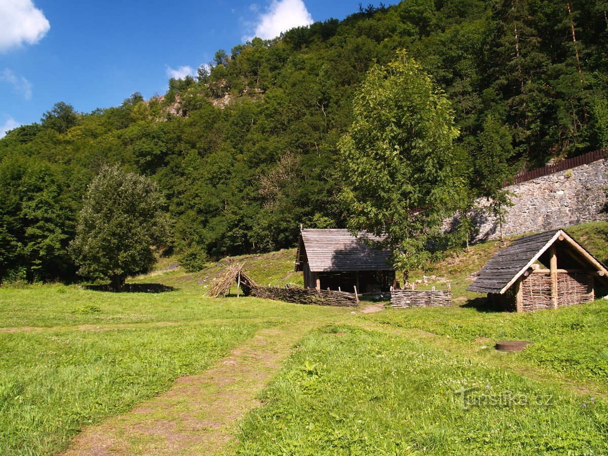 KAMO PO LJETNIM VRUĆINAMA? U ŠPILJE MORAVSKOG KRASA!