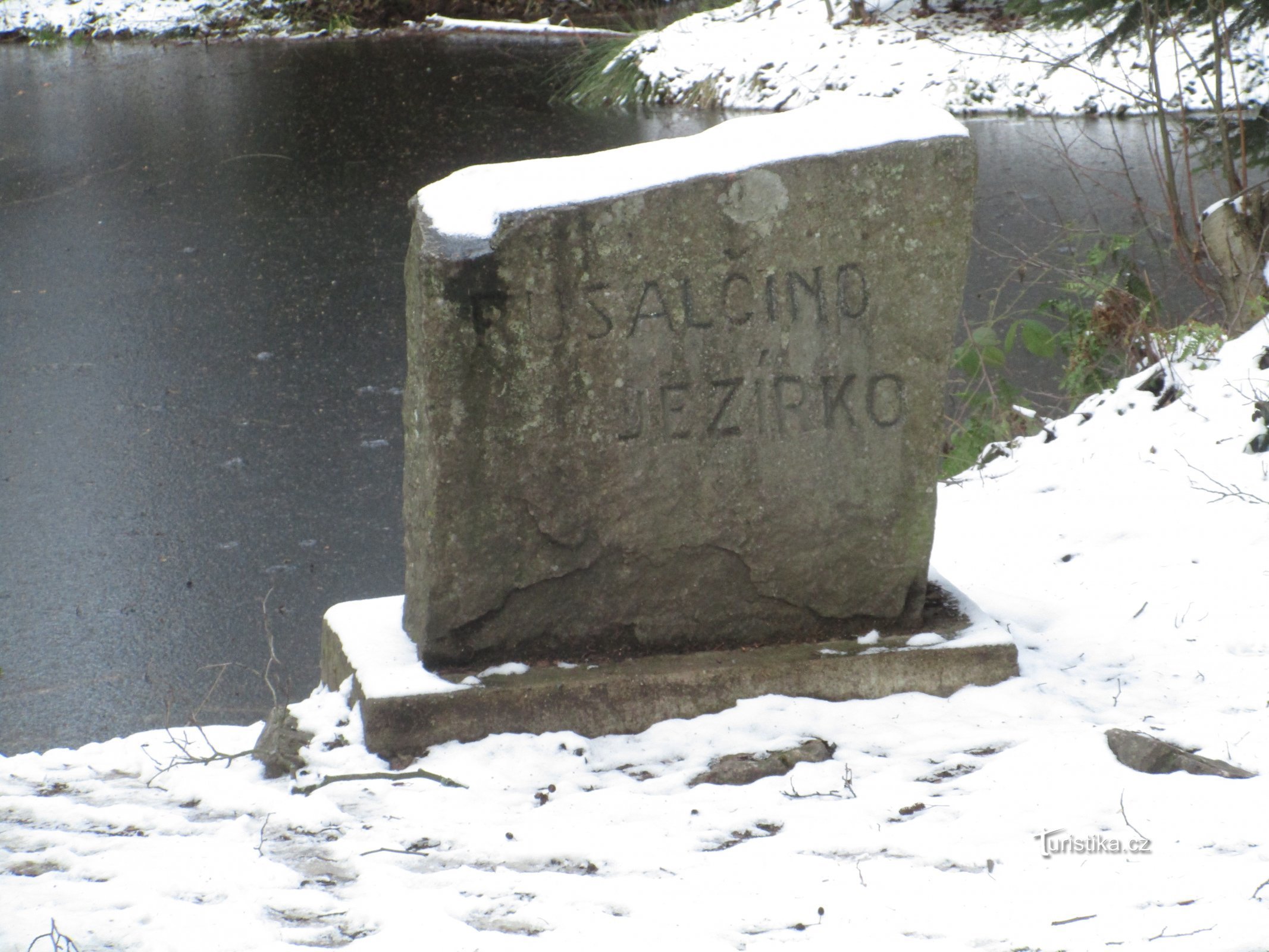 Stein mit Inschrift