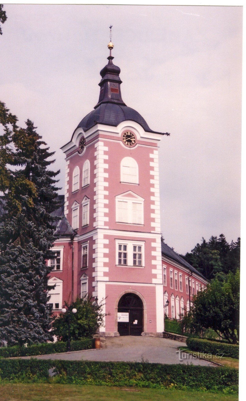 Kamenice nad Lipou - slott