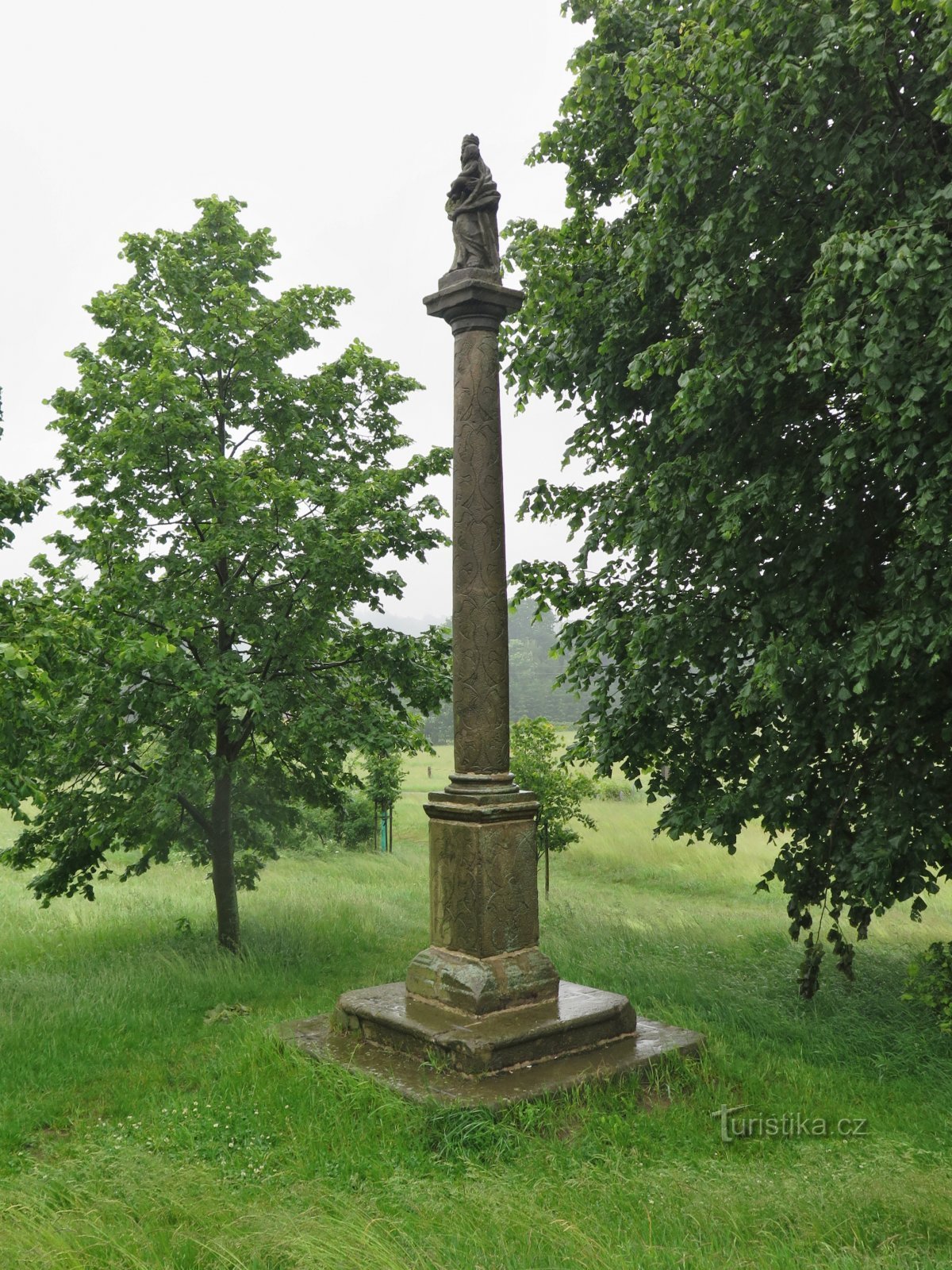 Kamenický Šenov – Mariensäule auf Panská skály