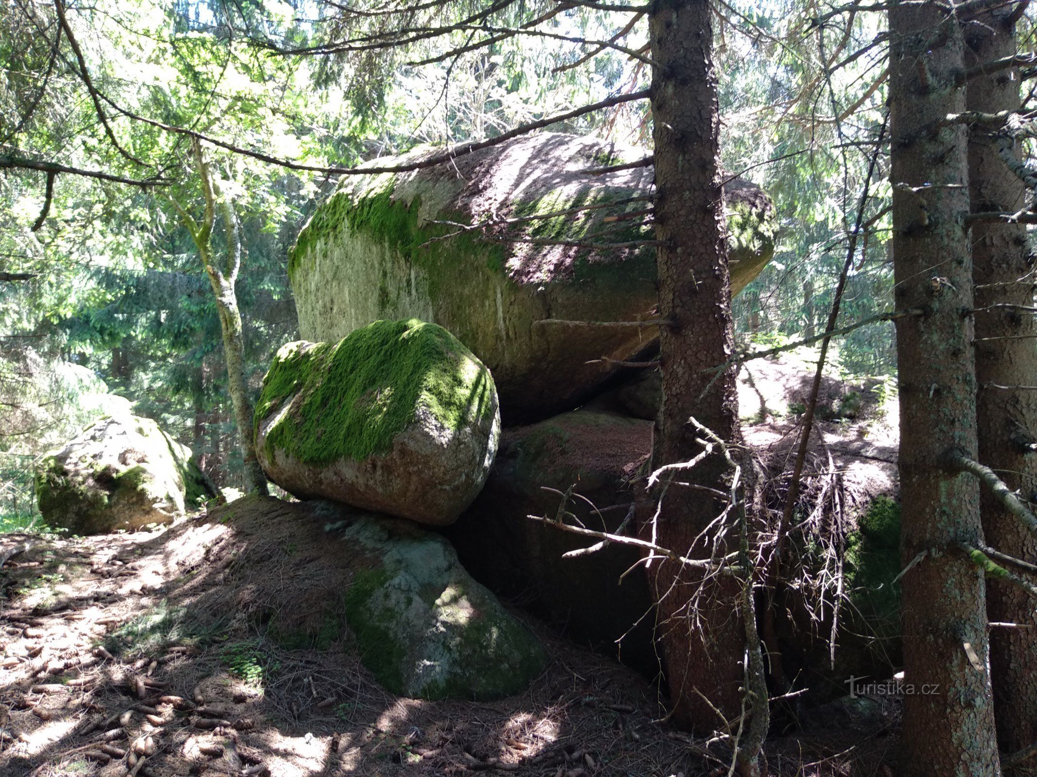 Cabeça de pedra do outro lado