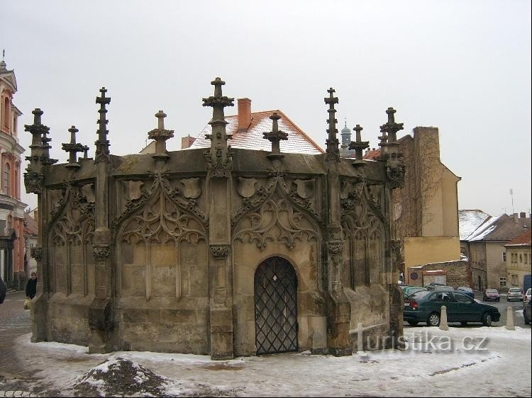 Stenen fontein in Kutná Hora