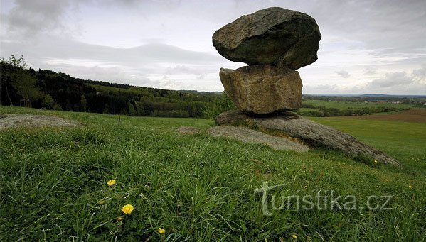 La pyramide de pierre de Paseka