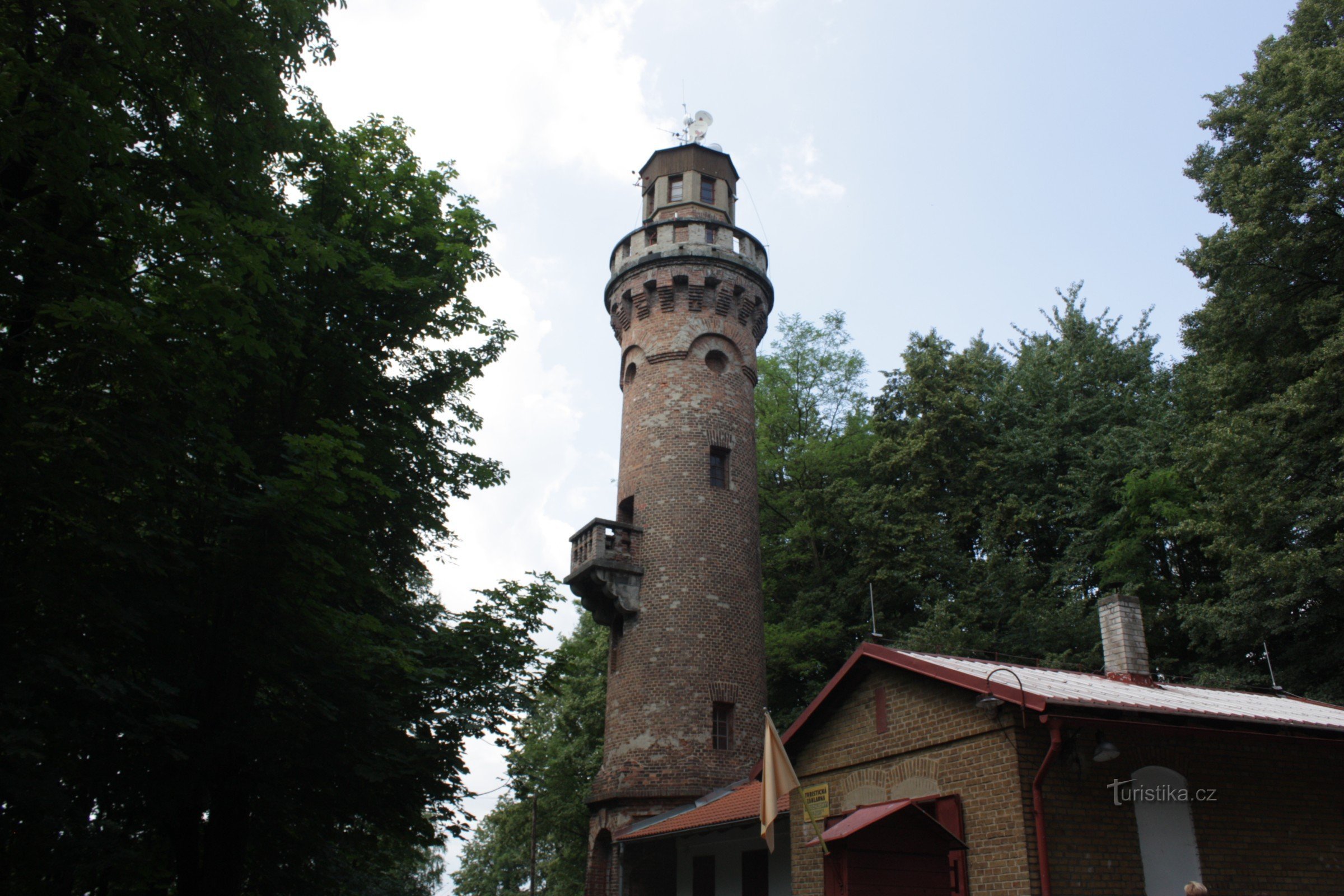 Aussichtsturm aus Stein in Frýdlant