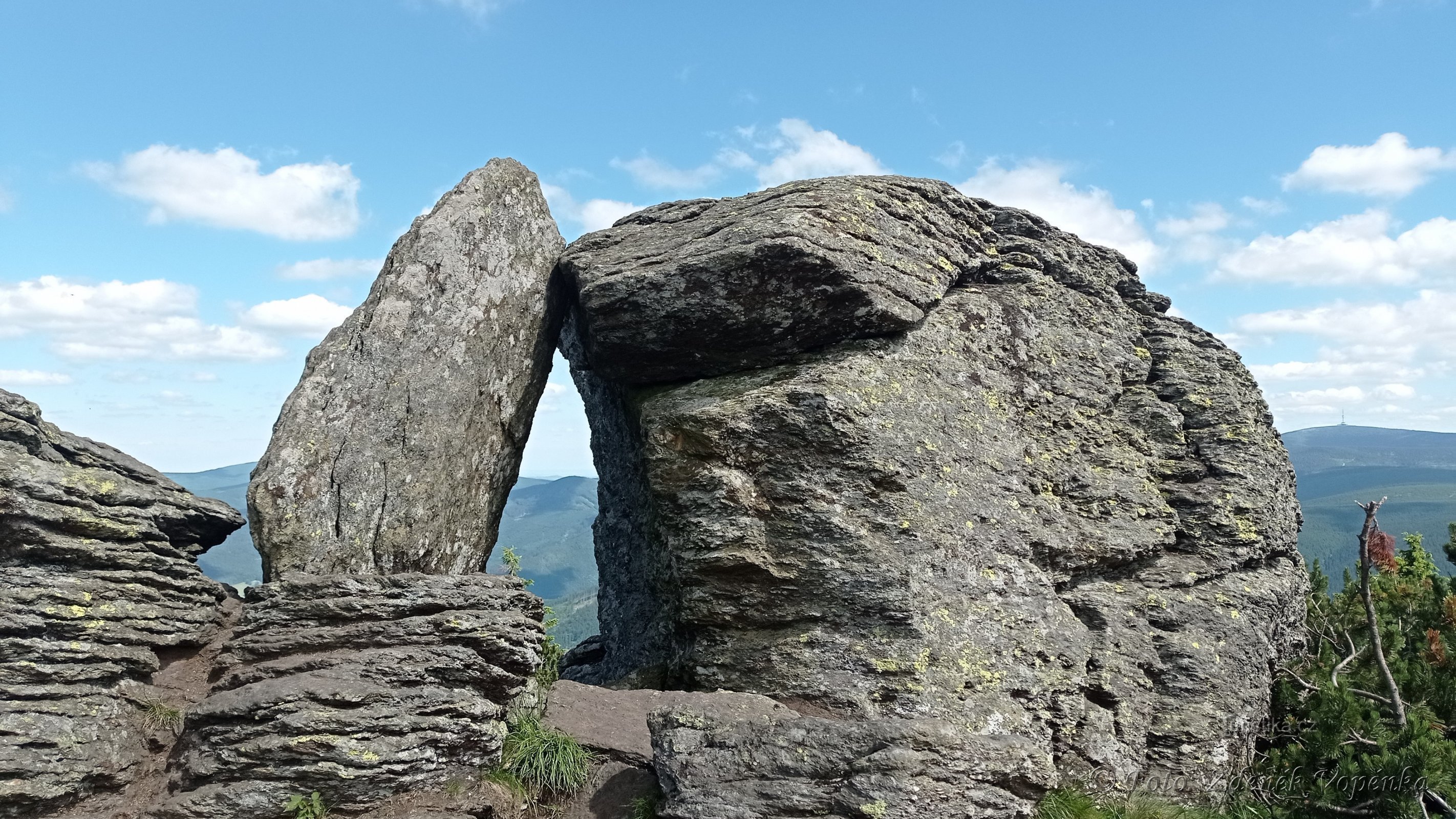 Fenster aus Stein.