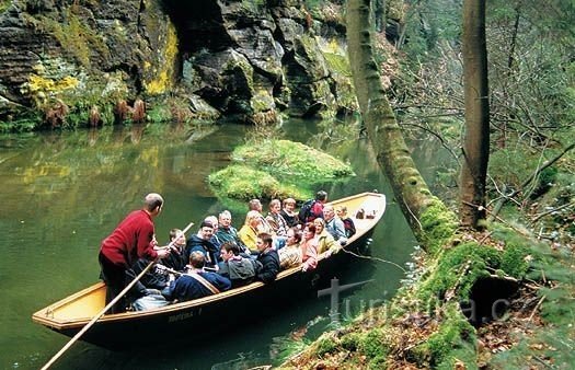 Ein Steintor zu einem Märchen