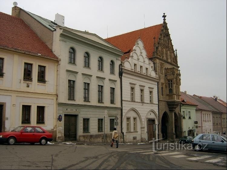 Casa in pietra a Kutná Hora: fu ricostruita nella sua forma attuale nel 1489 dal maestro Brikc